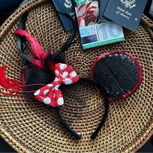 Disney Minnie Mouse Black Red Sequin Feather Mesh Headband Ears